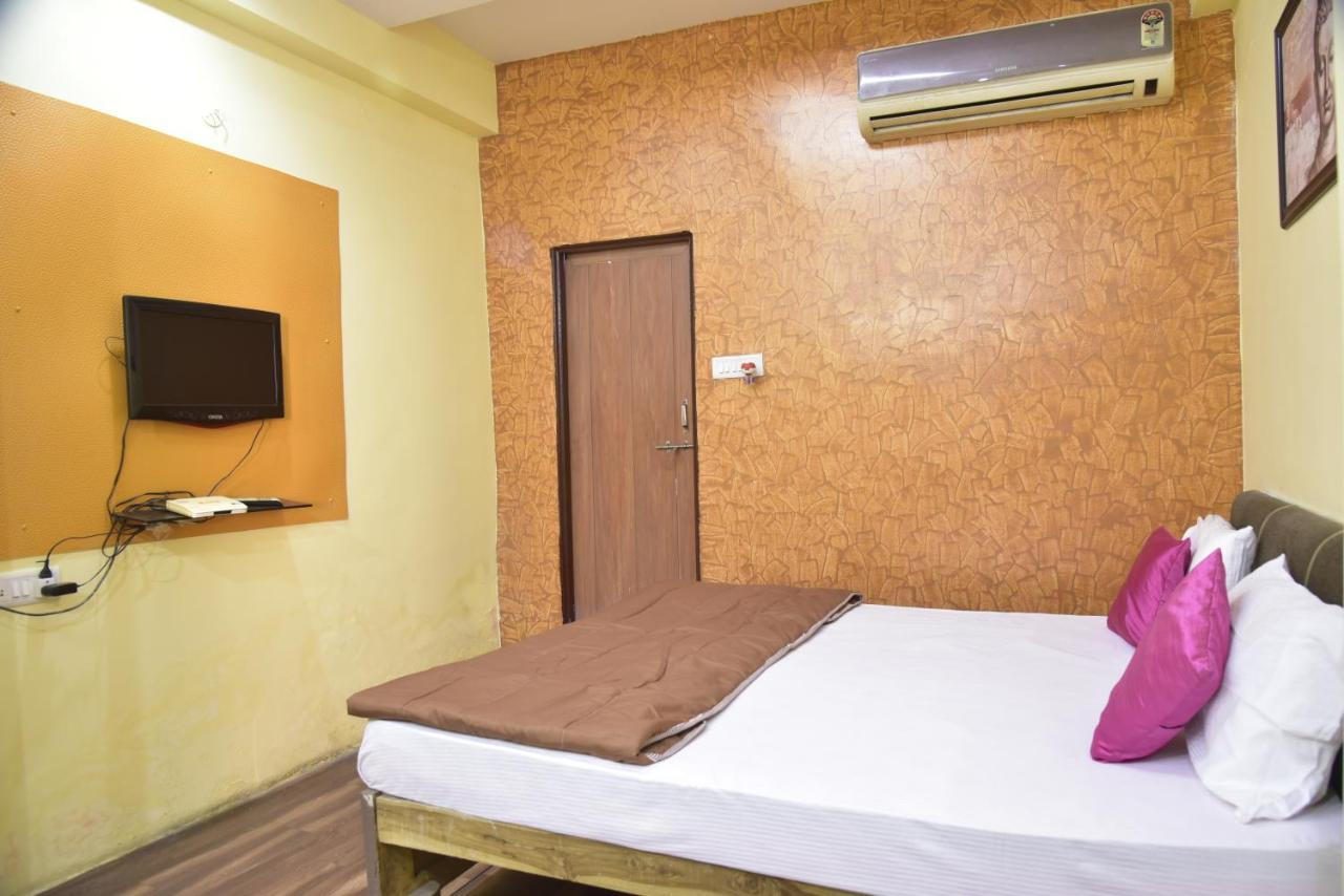 Hotel Drishti Inn Khāpri Eksteriør billede